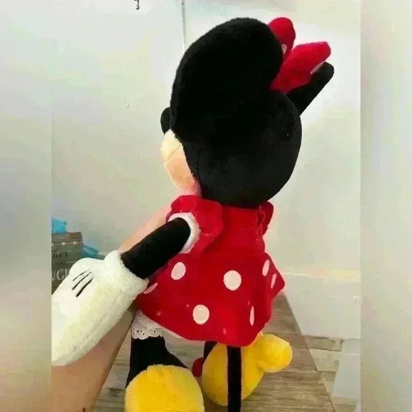 Official Minnie Mouse plush - Picture 7 of 7